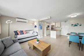 Amazing View Waikiki Beach 28th Floor 1BR Family and Group Condo